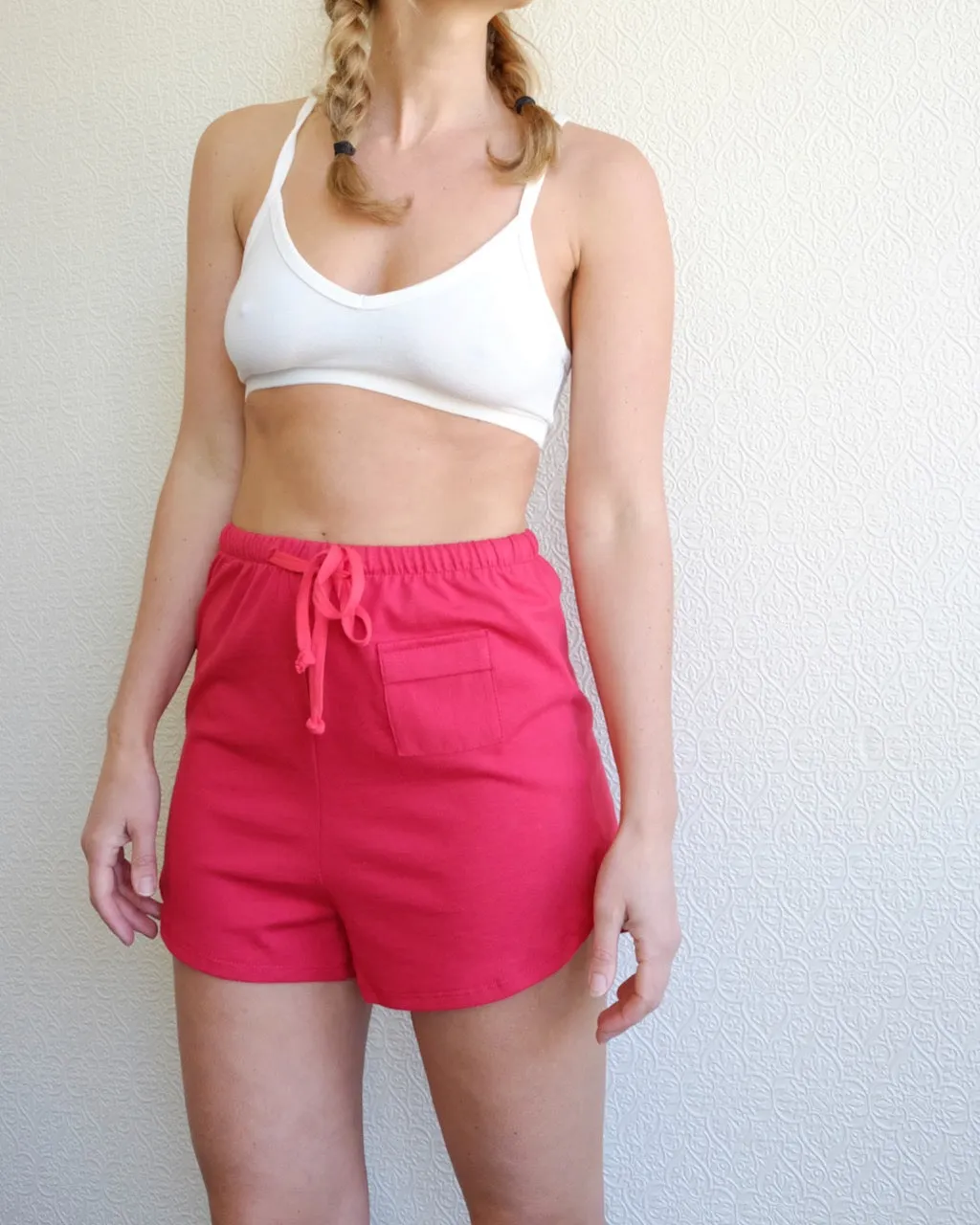 101 Shorts, Red