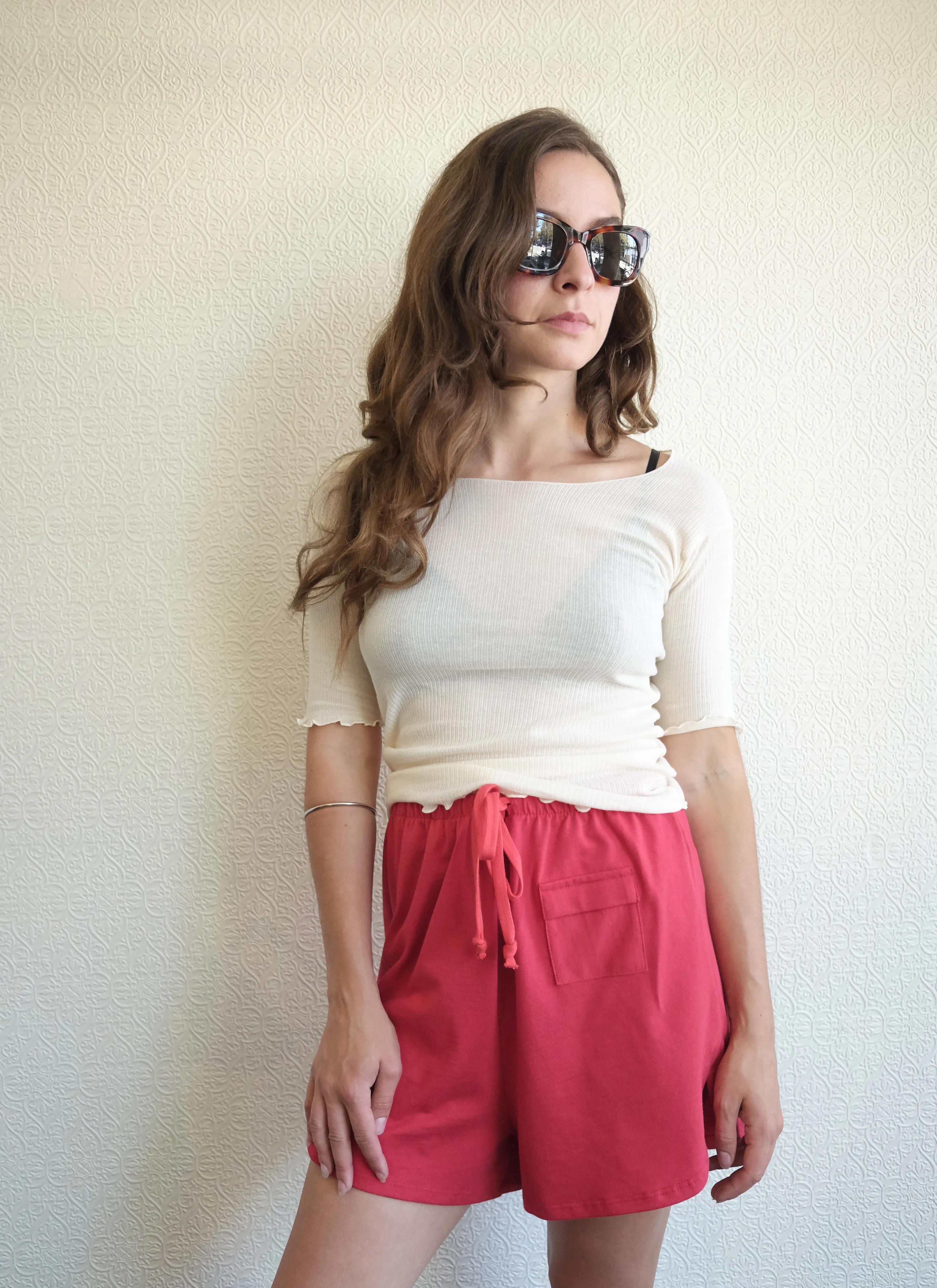 101 Shorts, Red