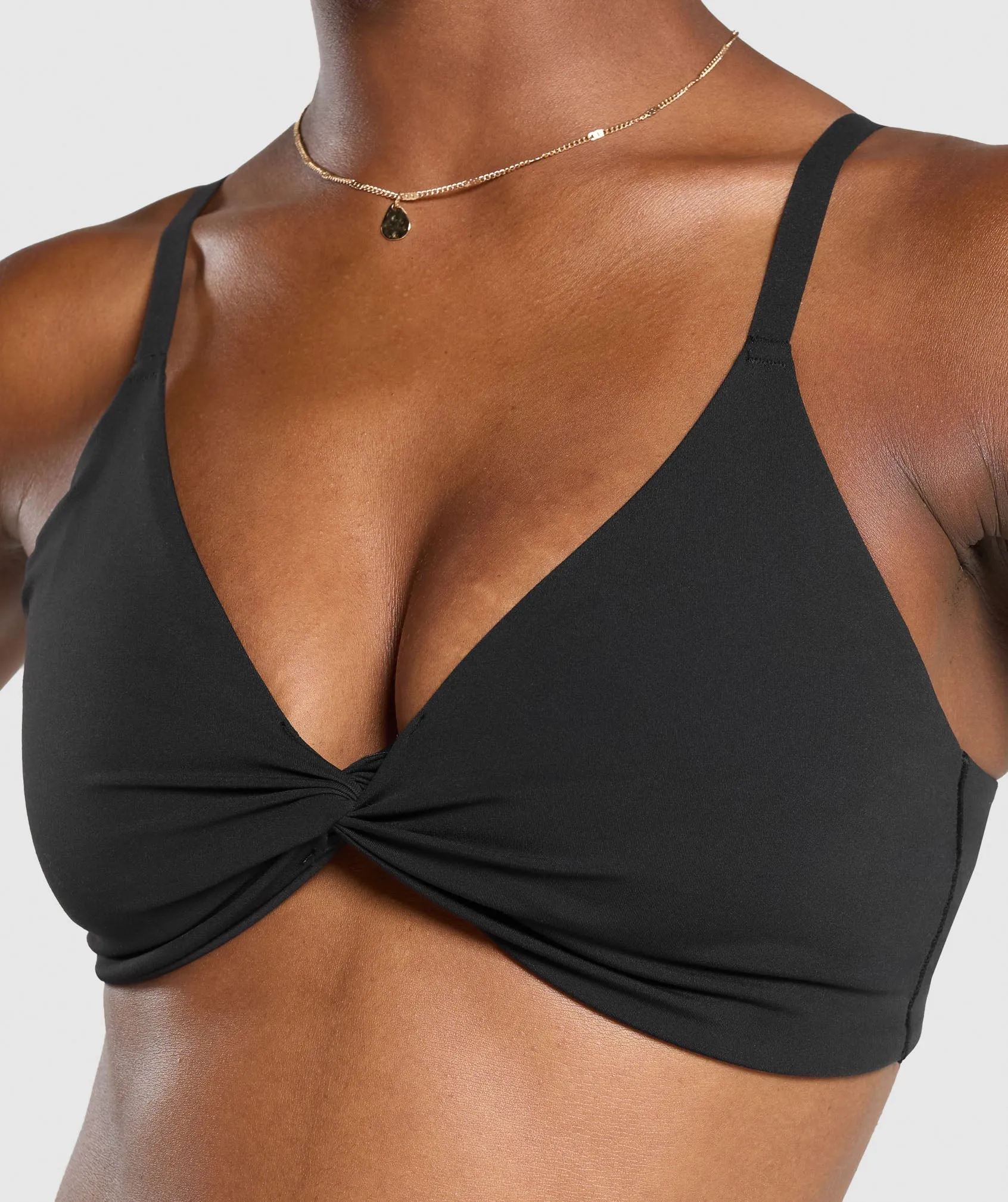 Gymshark Twist Front Bralette - Black