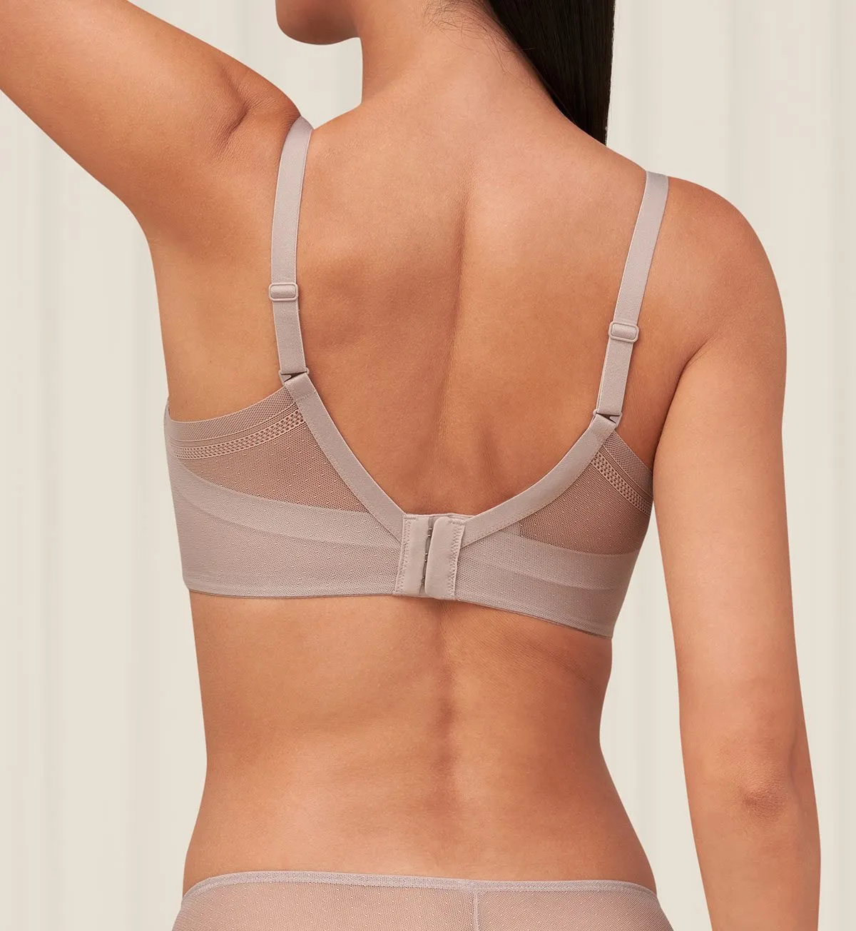 INVISIBLE INSIDE-OUT DELICATE NON WIRED PADDED BRA